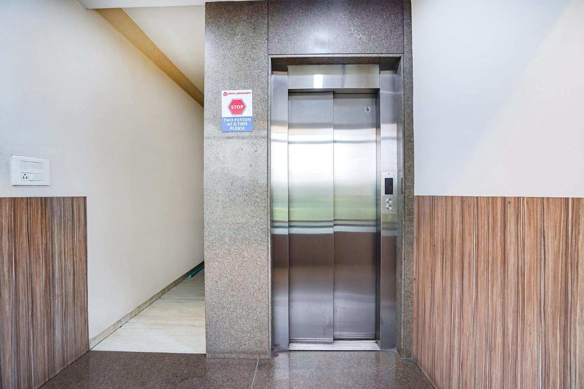 Fabhotel Jagannath - Nr Platinum Hospital, Sitabuldi Nagpur Ngoại thất bức ảnh